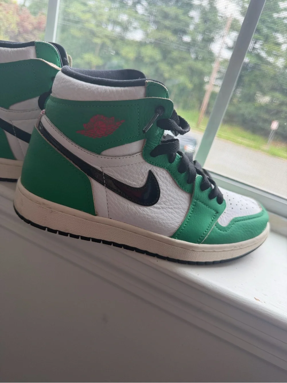 Nike Green and White High-Top Sneakers